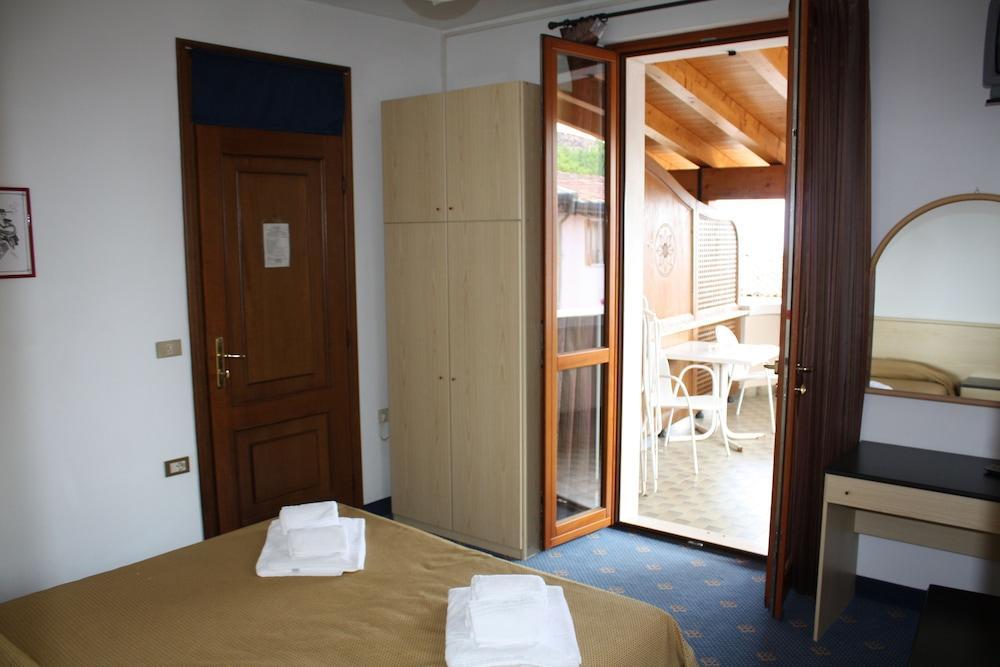 Garni Hotel Tignale Luaran gambar