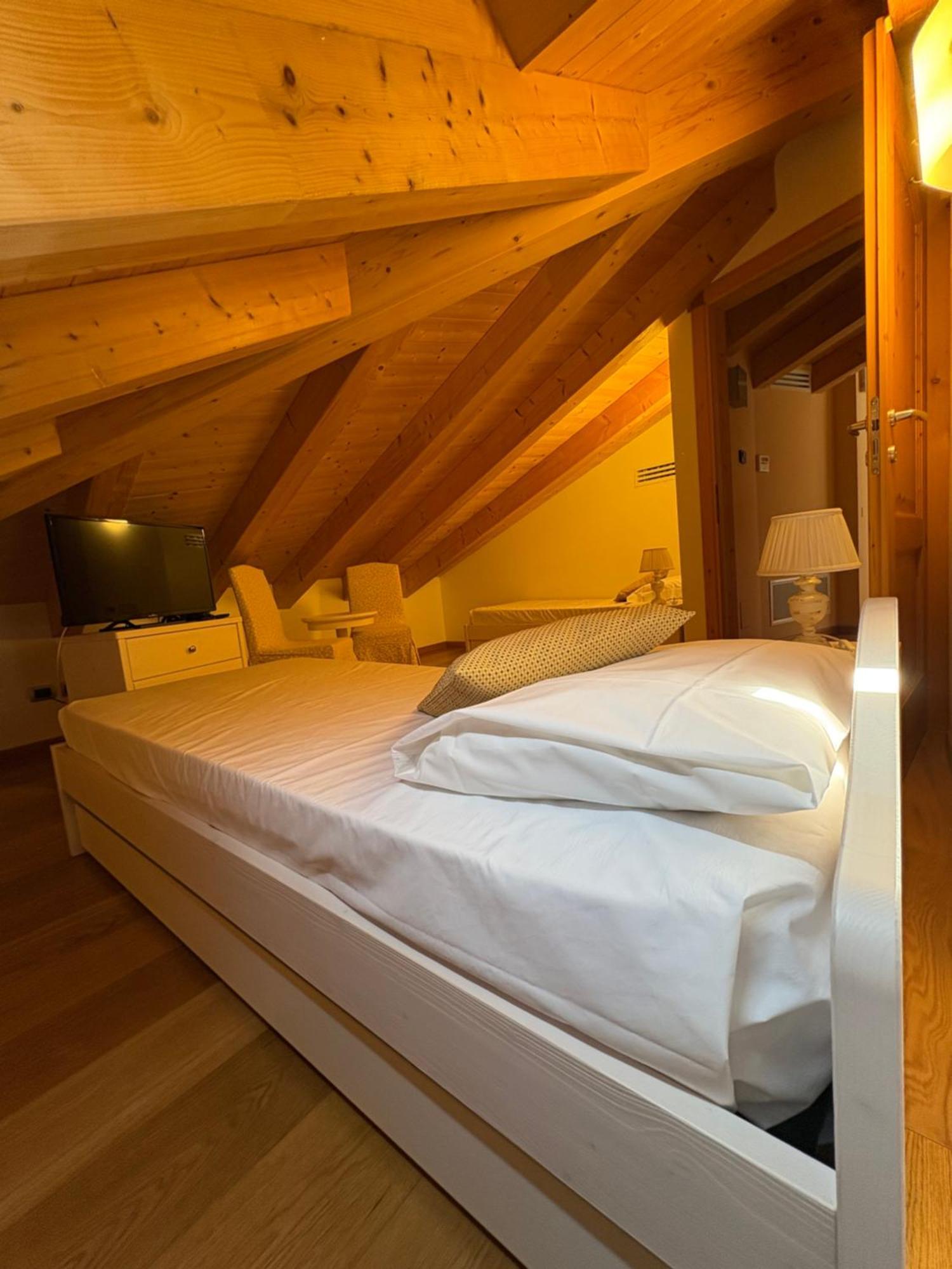 Garni Hotel Tignale Luaran gambar