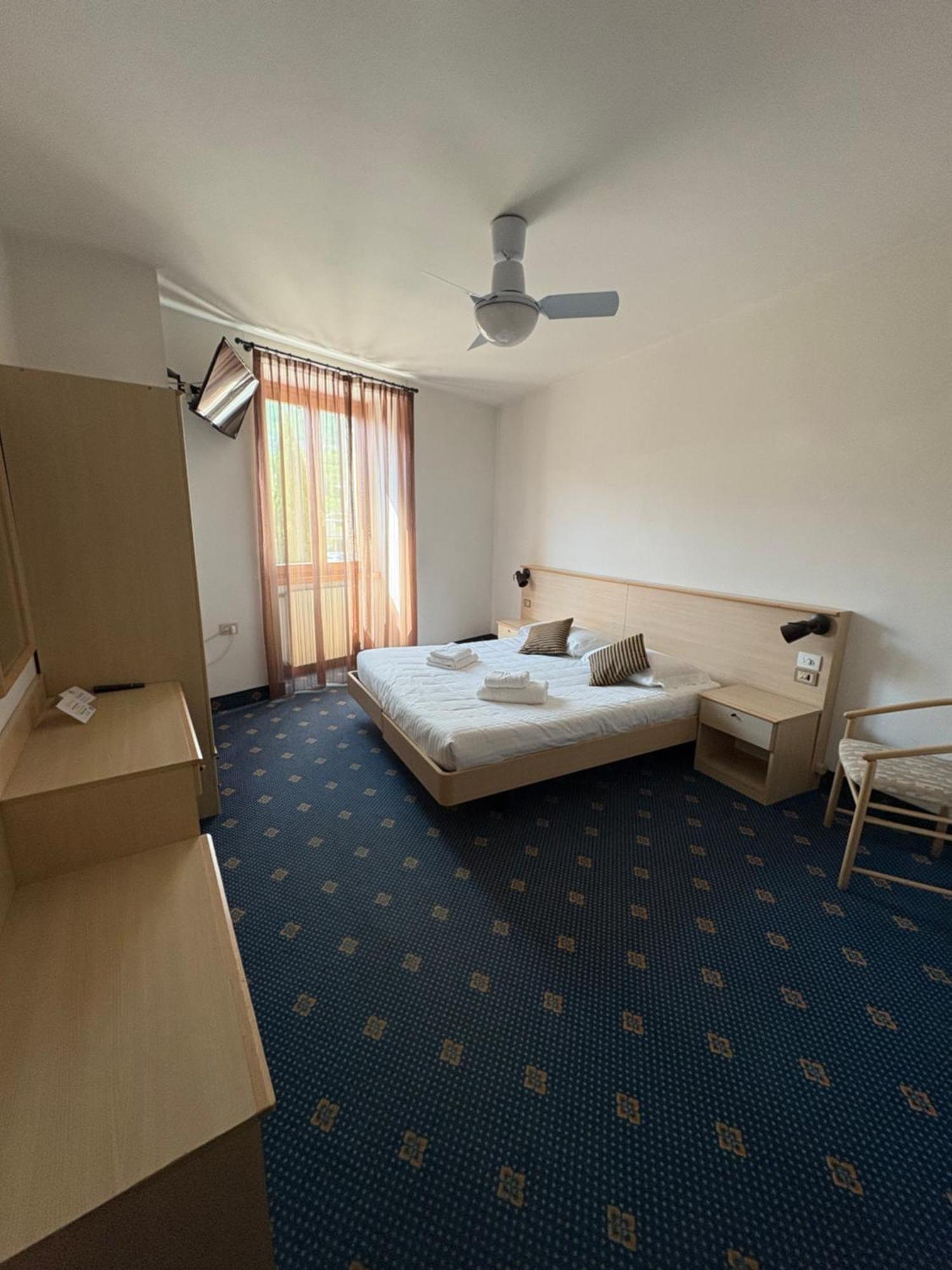 Garni Hotel Tignale Luaran gambar