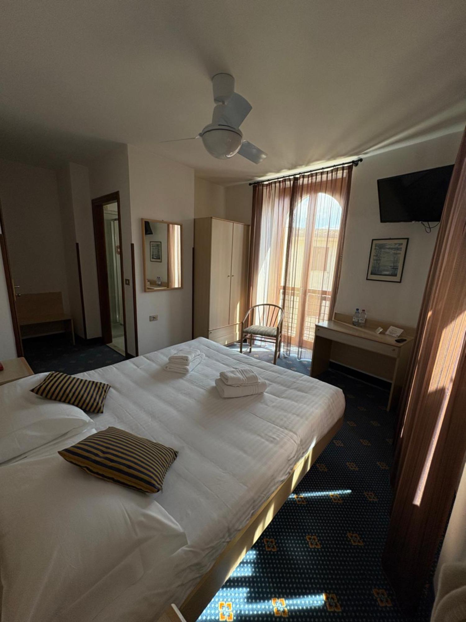 Garni Hotel Tignale Luaran gambar