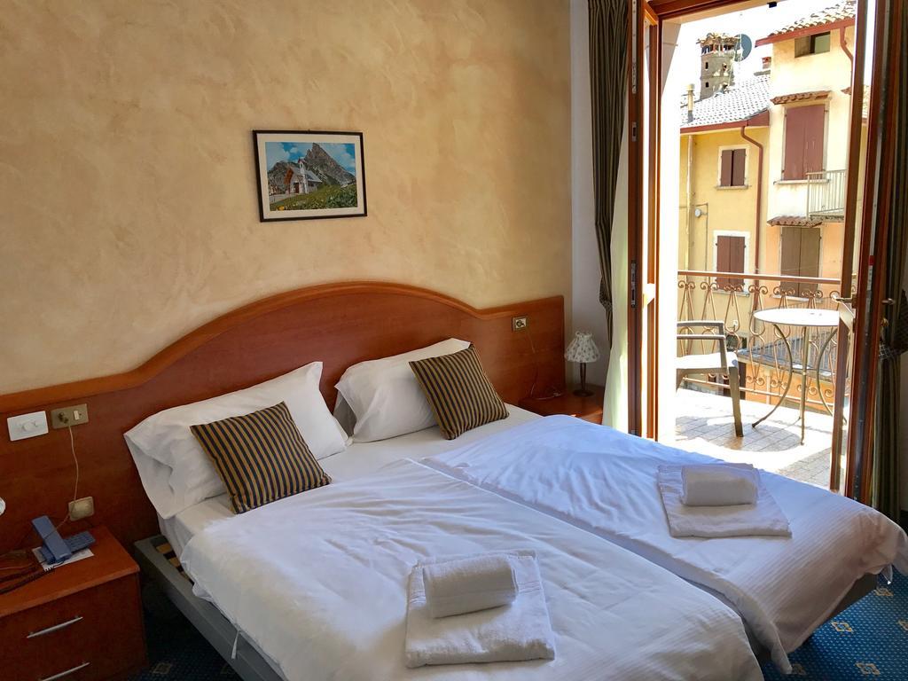 Garni Hotel Tignale Luaran gambar